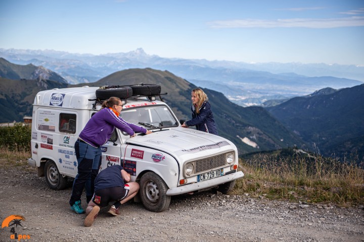 Raid 4L la grande traversée des Alpes 2027. 4alpes 2027. 12ème édition !