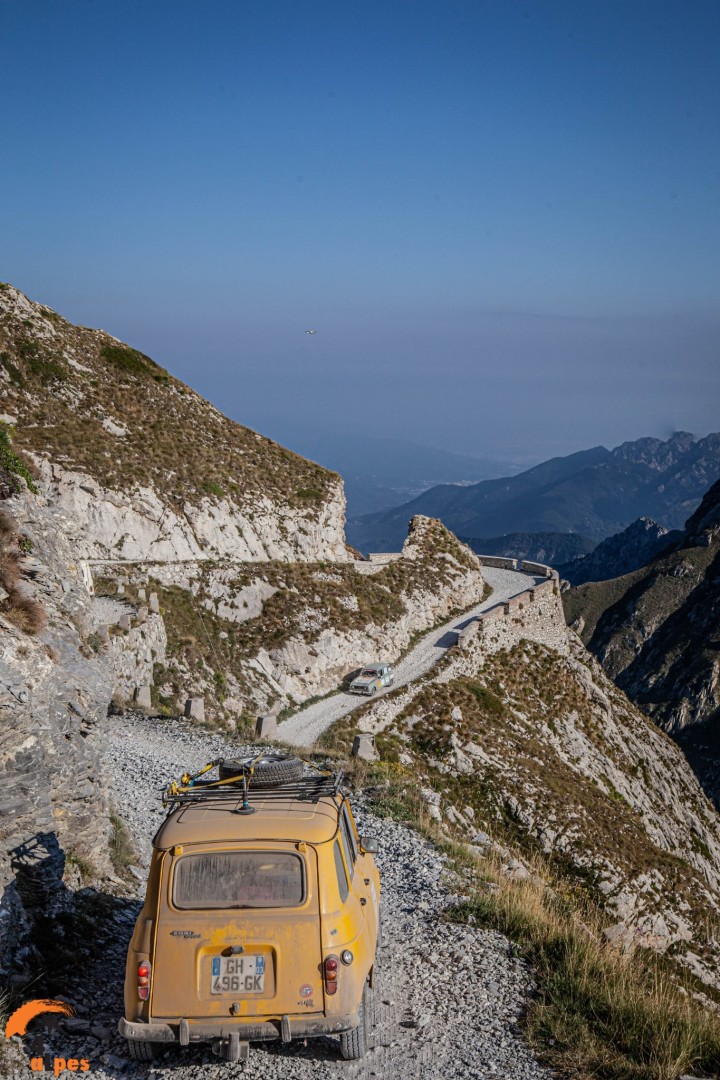 Raid 4L la grande traversée des Alpes 2027. 4alpes 2027. 12ème édition !