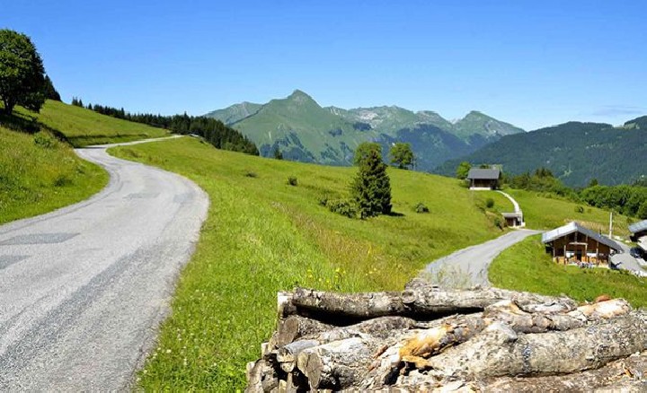 Rallye Touristique GT coupés sport / Road Trip / Autos Sportives / Route des Grandes Alpes 2027 / France
