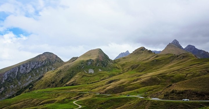 Rallye touristique GT coupés sports / Road Trip / Autos Sportives / Mare a Mare Traversée des Pyrénées 2027 / France