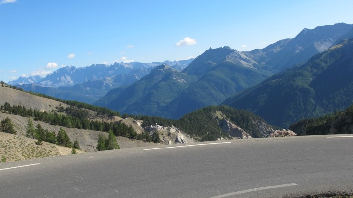 Rallye Touristique GT coupés sport / Road Trip / Autos Sportives / Route des Grandes Alpes 2027 / France